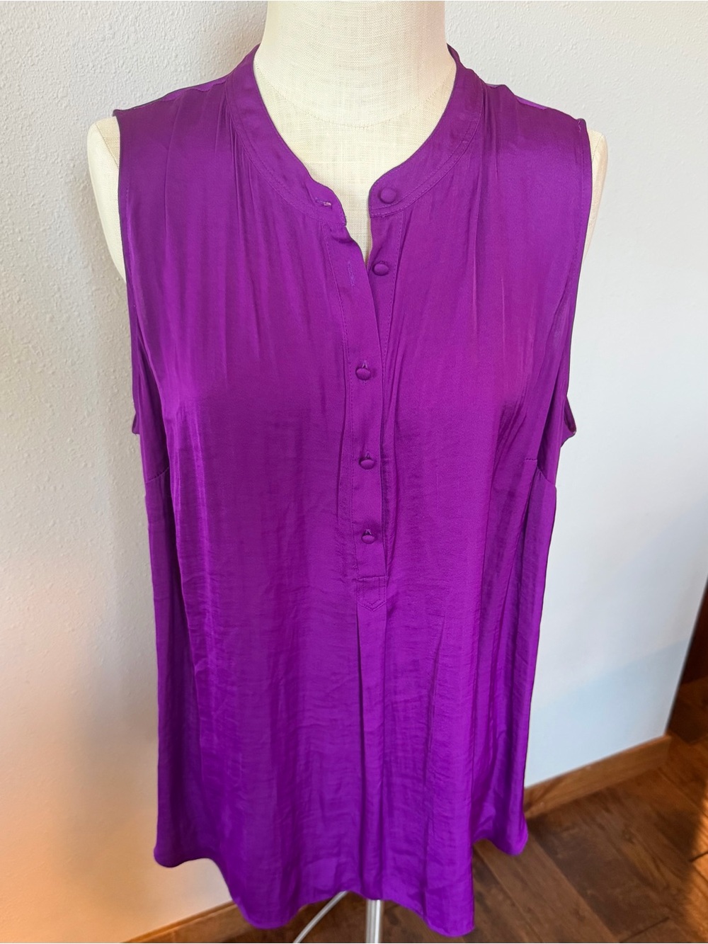 Vince Camuto Purple Sleeveless Button-Front Tank